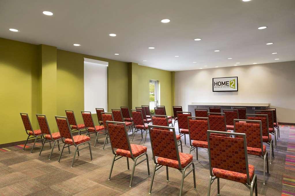 Home2 Suites By Hilton Greensboro Airport, Nc Зручності фото